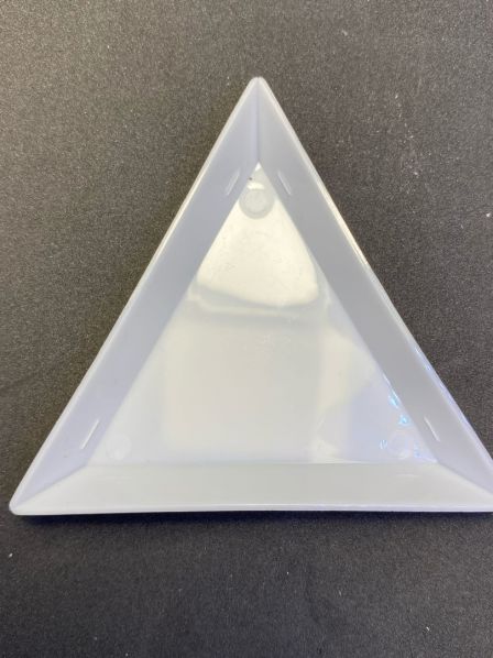 Треугольник пластиковый для страз
